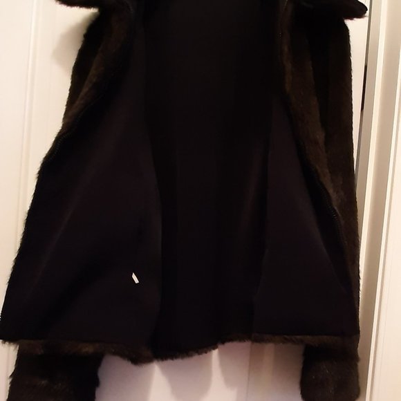 Elegant zip up Faux Mink Fur Jacket, satin lined reversible, Excellent condition - Picture 6 of 8